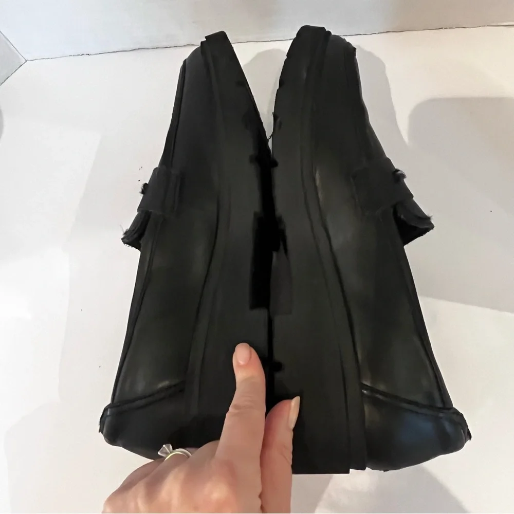 Screen Worn Interview With The Vampire Clarks Lug Sole Loafers Black Size 11 - Picture 6 of 12
